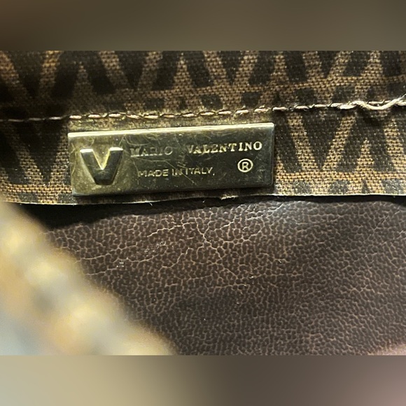 Mario Valentino Vintage Brown leather Monogramed V Clutch🔥 totally ‘80s😎 - Picture 9 of 9